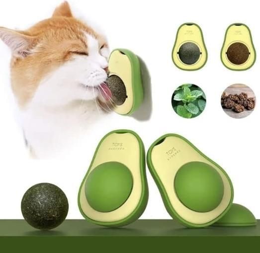 Catnip Minty Avocado Ball 🥑🐱 – Fun & Healthy Cat Toy